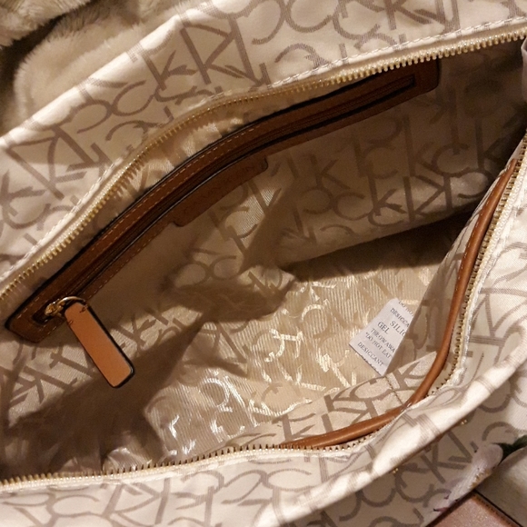 Calvin Klein Logo Tote with Wristlet - Picture 14 of 16